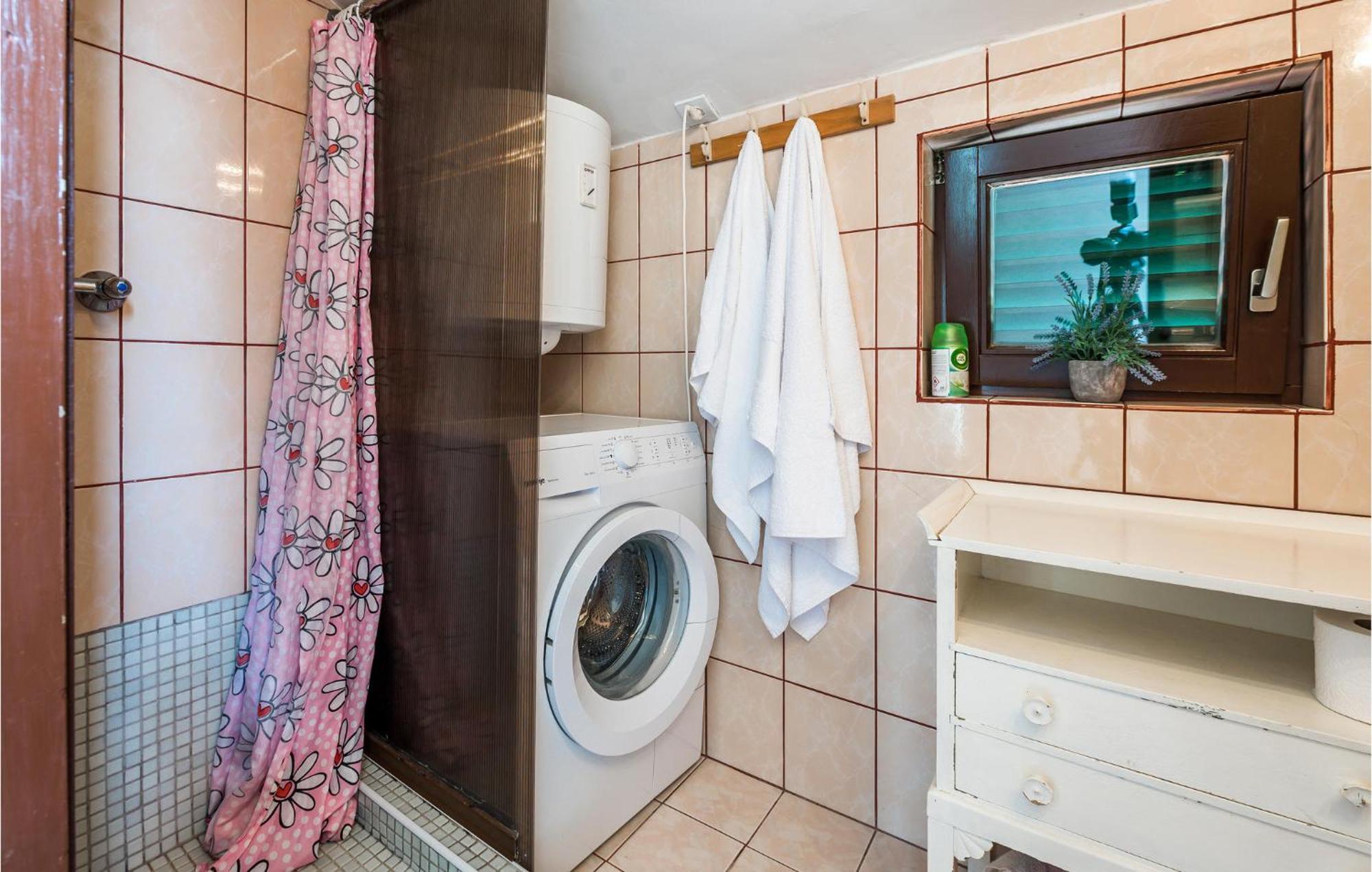 Awesome Apartment In Jadrija With Wifi Eksteriør bilde